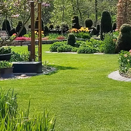 2 Bedroom Gorgeous In Apartment *